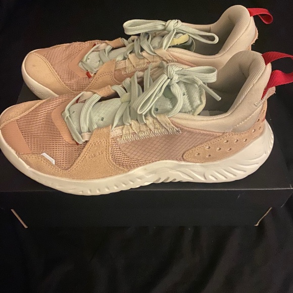 Jordan Delta - Picture 2 of 2